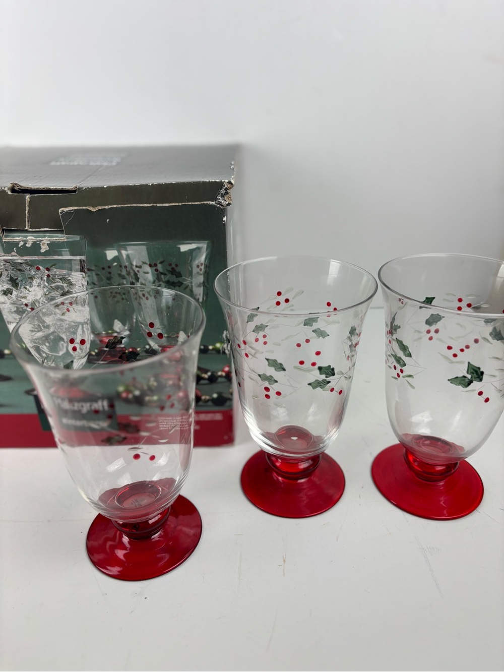 Pfaltzgraff Winterberry Handpainted Water Goblets-4-pc/1flaw-in box